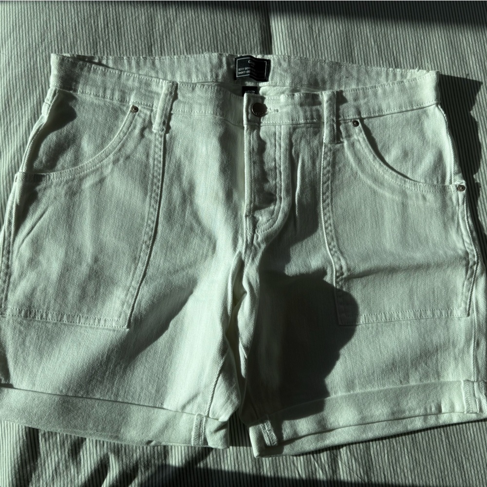 GAP Women's Sexy Boyfriend Short